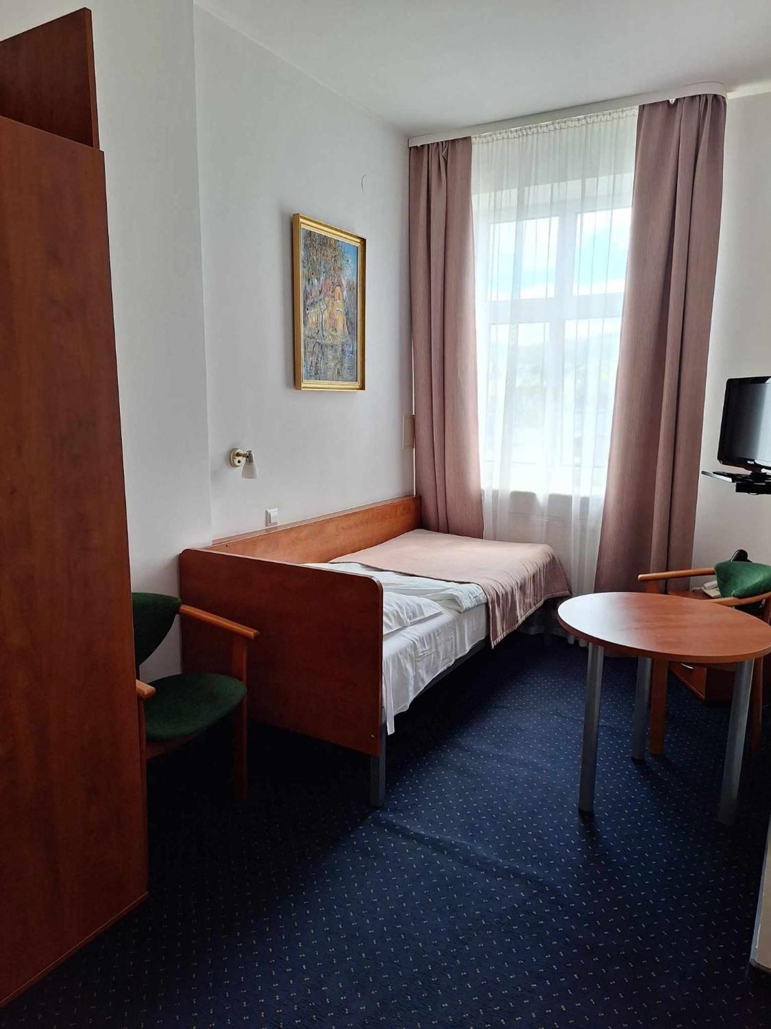 Hotel *** Nat Krynica Zdroj Εξωτερικό φωτογραφία