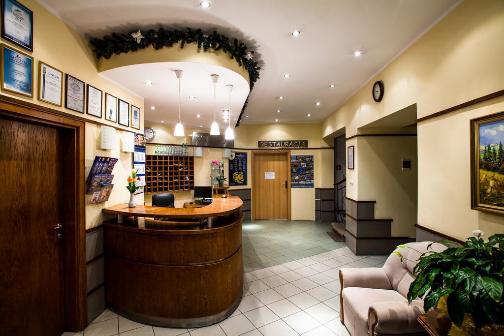Hotel *** Nat Krynica Zdroj Εξωτερικό φωτογραφία