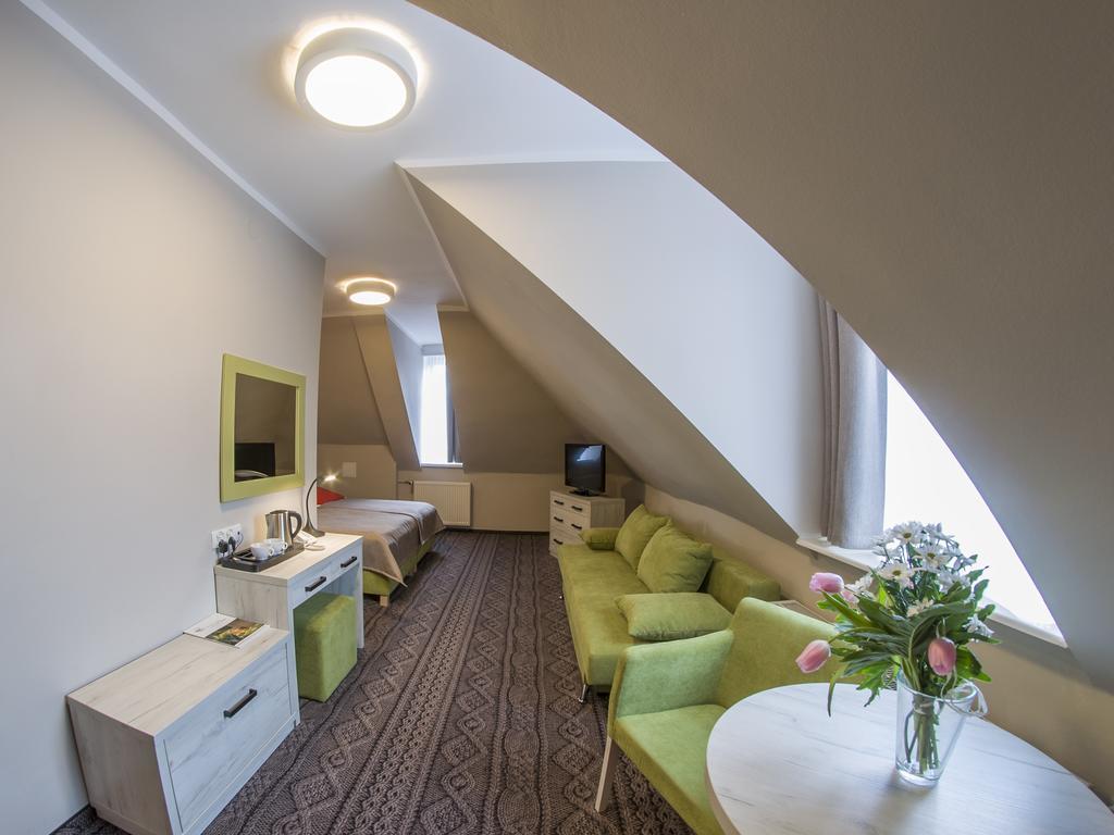 Hotel *** Nat Krynica Zdroj Εξωτερικό φωτογραφία