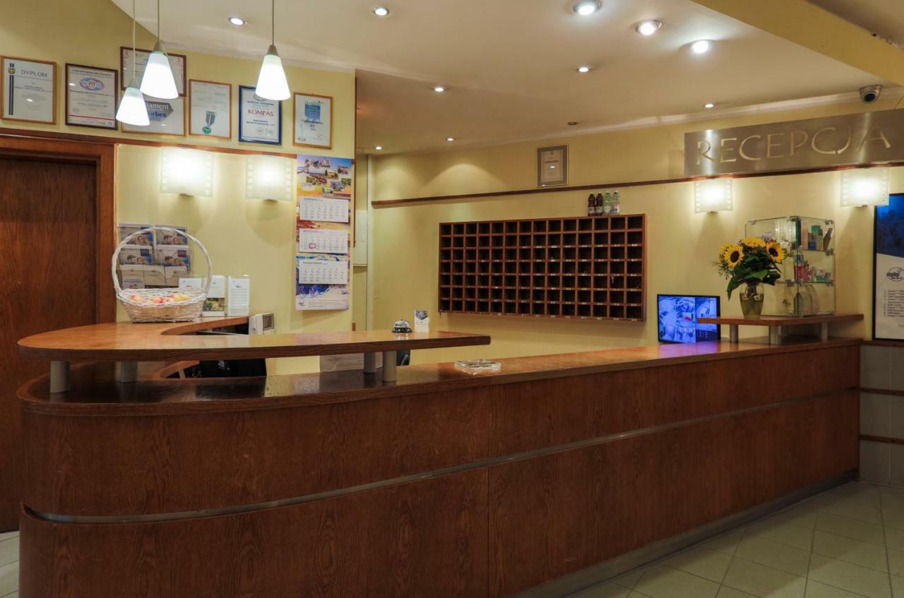Hotel *** Nat Krynica Zdroj Εξωτερικό φωτογραφία