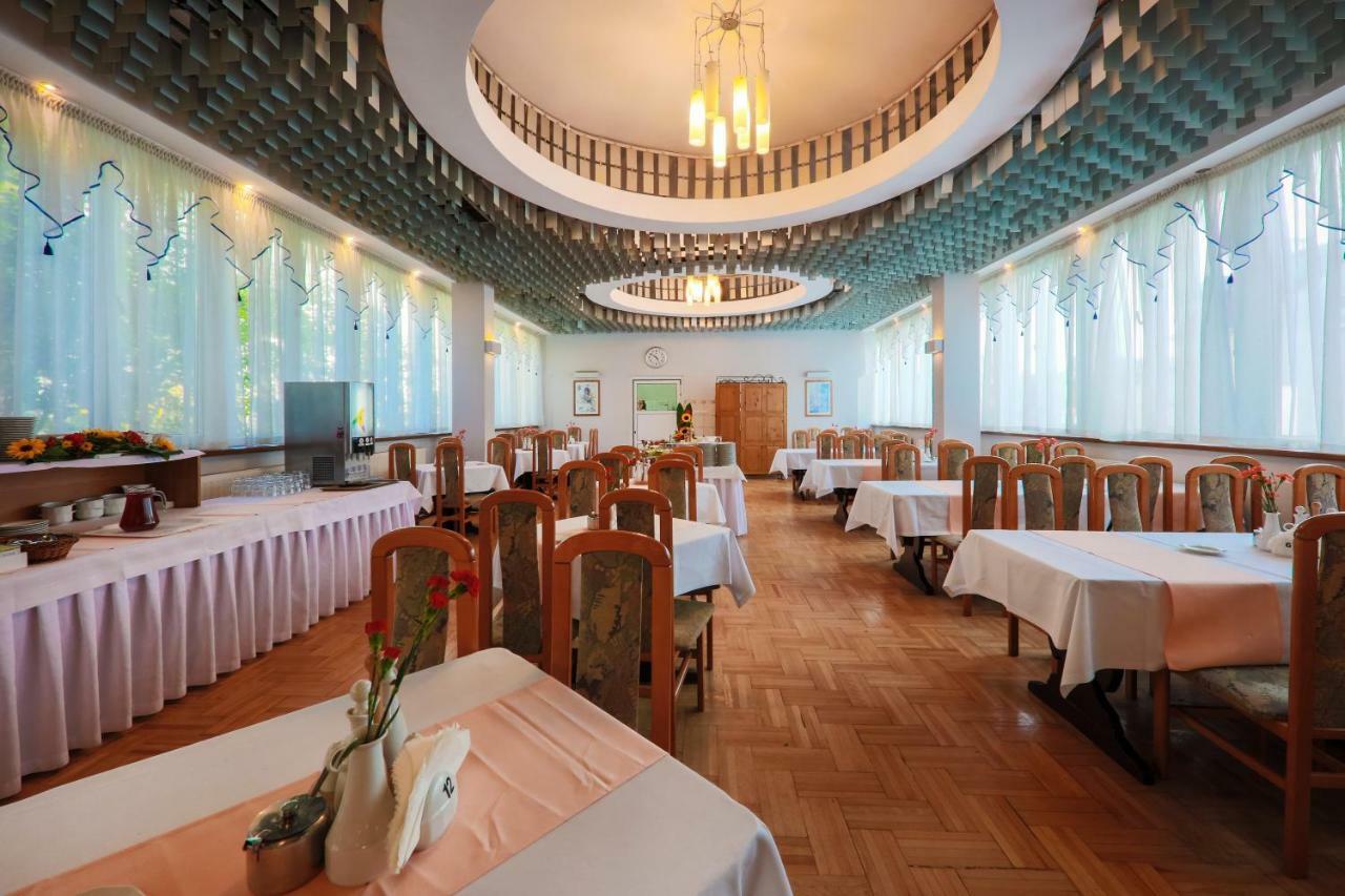 Hotel *** Nat Krynica Zdroj Εξωτερικό φωτογραφία