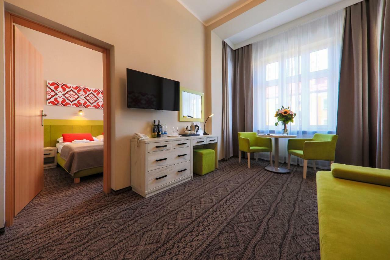 Hotel *** Nat Krynica Zdroj Εξωτερικό φωτογραφία